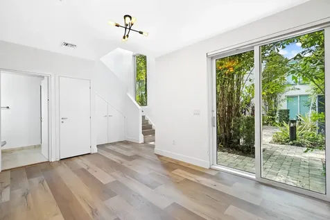 775 NE 4th Avenue Fort Lauderdale FL 33304