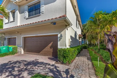 5931 NW 56th Place Tamarac FL 33319