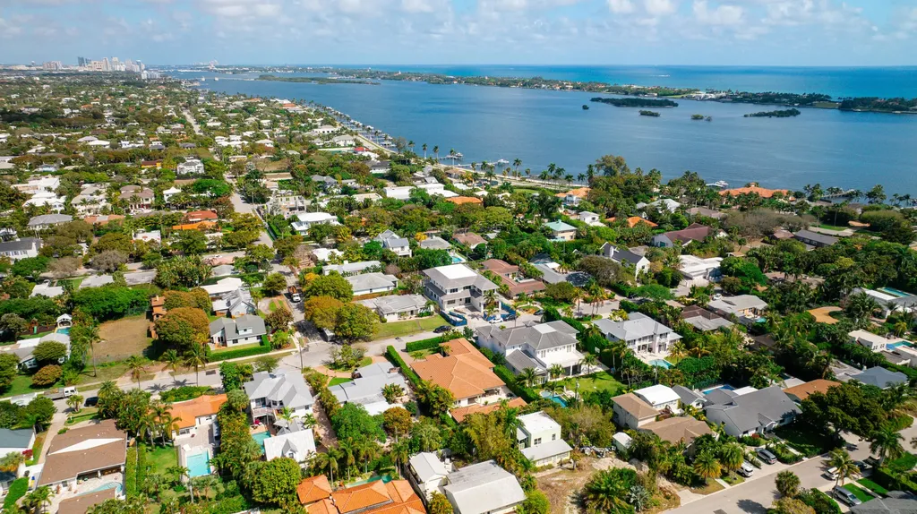 145 Alhambra Place West Palm Beach FL 33405