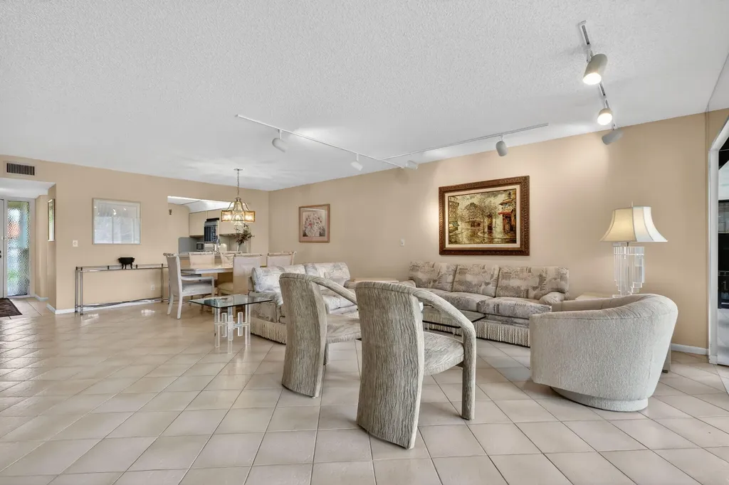 5561 Fairway Park Drive Boynton Beach FL 33437