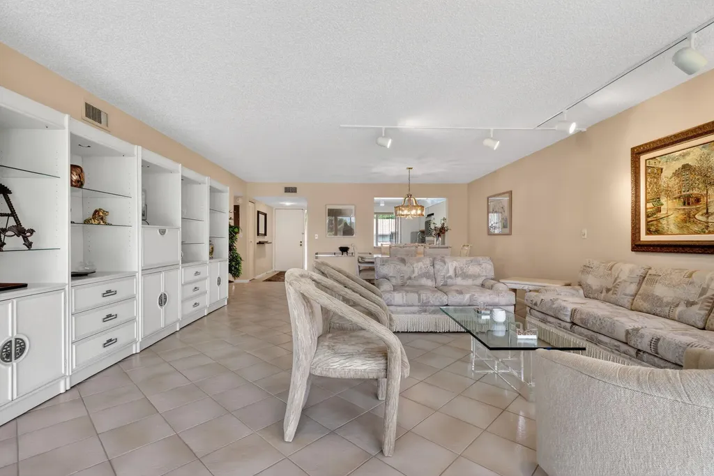 5561 Fairway Park Drive Boynton Beach FL 33437