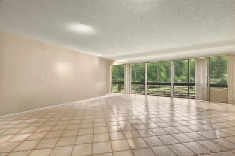 5561 Fairway Park Drive Boynton Beach FL 33437
