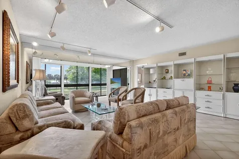 5561 Fairway Park Drive Boynton Beach FL 33437