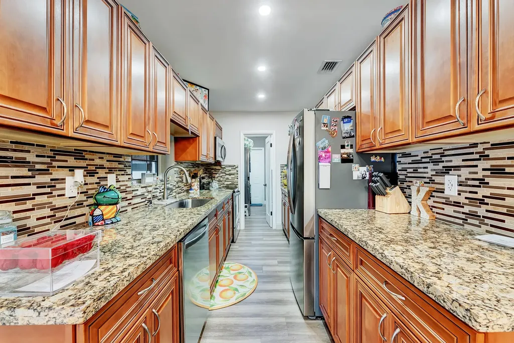 661 Eagle Circle Delray Beach FL 33444