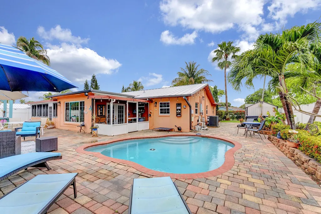 661 Eagle Circle Delray Beach FL 33444