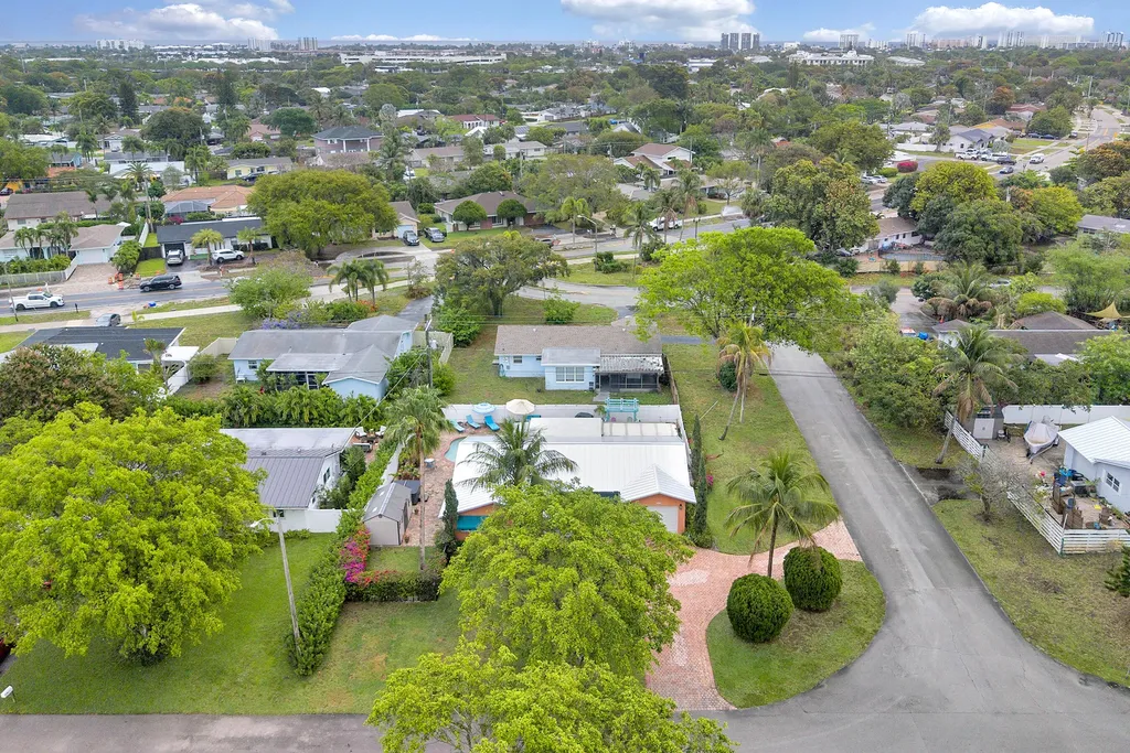 661 Eagle Circle Delray Beach FL 33444
