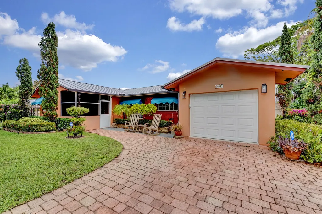 661 Eagle Circle Delray Beach FL 33444
