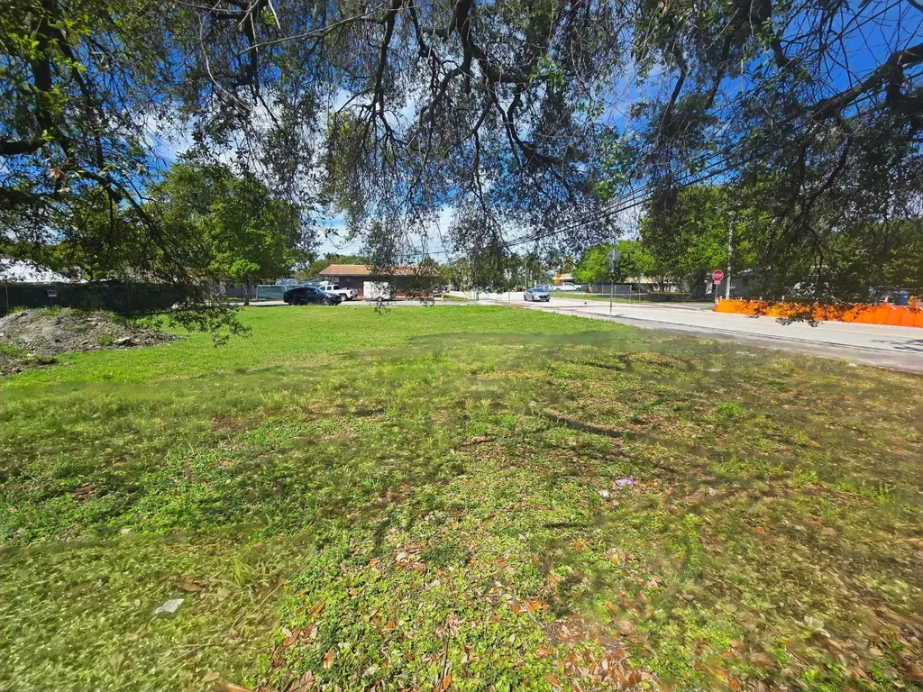 602 NW 1st Street Dania Beach FL