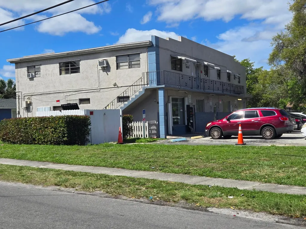 602 NW 1st Street Dania Beach FL