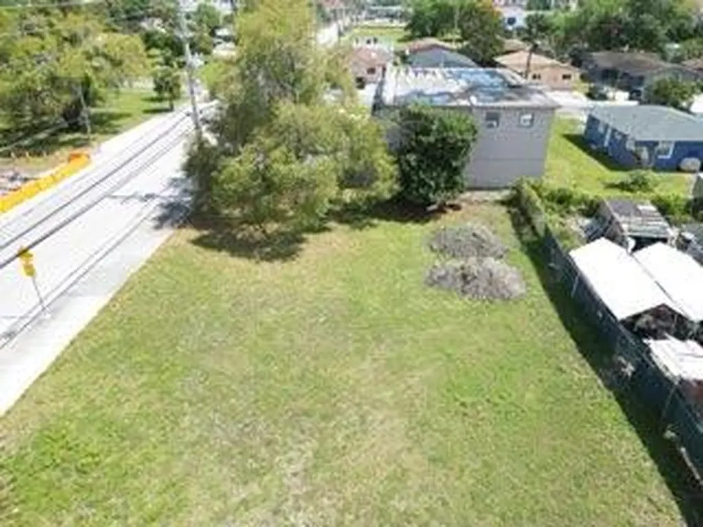 602 NW 1st Street Dania Beach FL