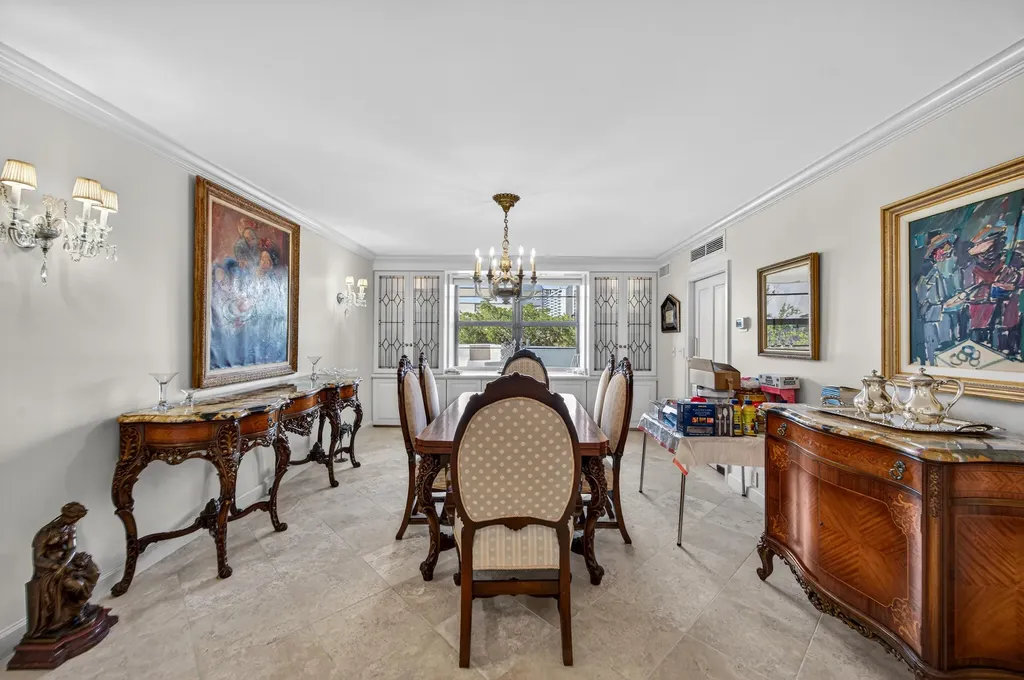 5500 Collins Avenue Miami Beach FL 33140