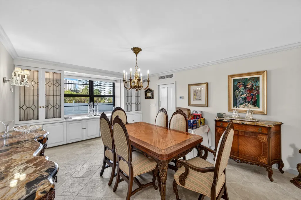 5500 Collins Avenue Miami Beach FL 33140