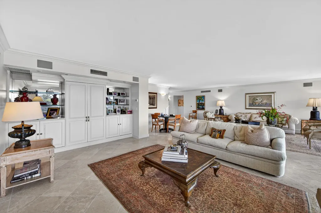 5500 Collins Avenue Miami Beach FL 33140