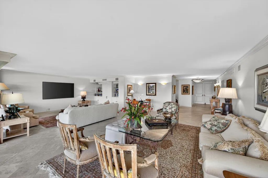 5500 Collins Avenue Miami Beach FL 33140