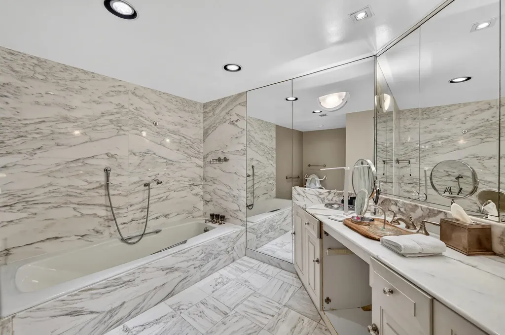 5500 Collins Avenue Miami Beach FL 33140