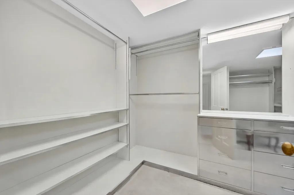 5500 Collins Avenue Miami Beach FL 33140