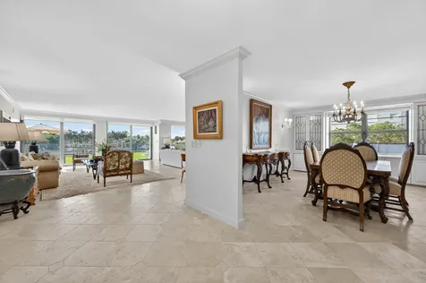 5500 Collins Avenue Miami Beach FL 33140
