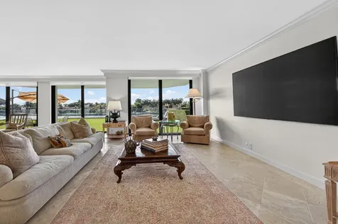 5500 Collins Avenue Miami Beach FL 33140