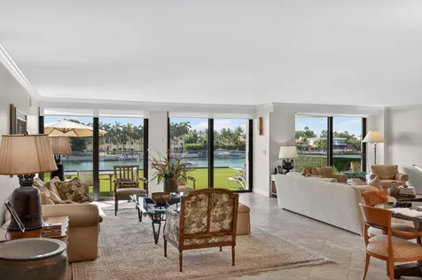 5500 Collins Avenue Miami Beach FL 33140