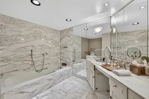 5500 Collins Avenue Miami Beach FL 33140