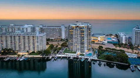 5500 Collins Avenue Miami Beach FL 33140