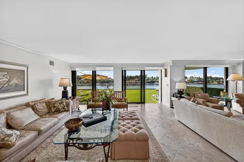 5500 Collins Avenue Miami Beach FL 33140