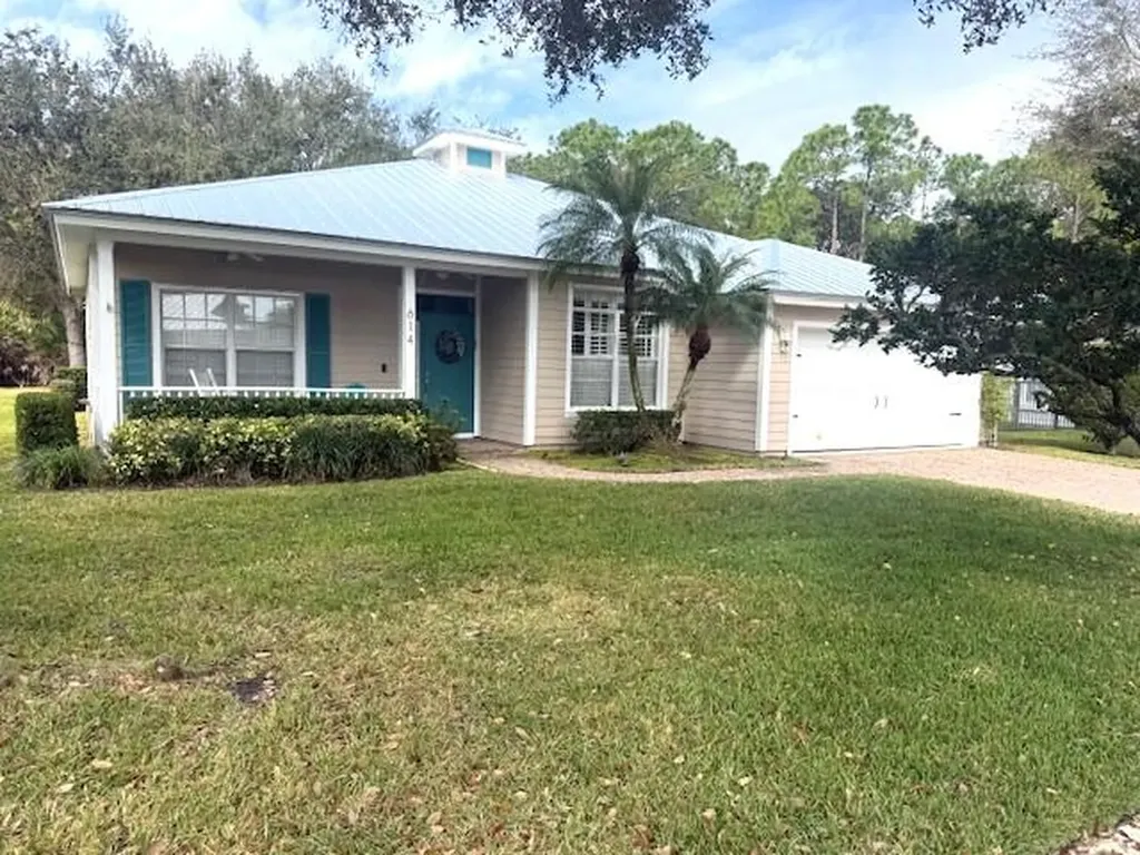 614 NE Muskrat Run Port St Lucie FL 34983