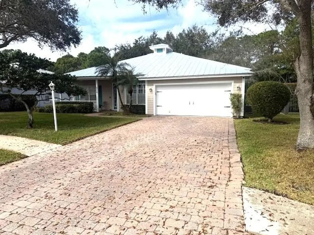 614 NE Muskrat Run Port St Lucie FL 34983