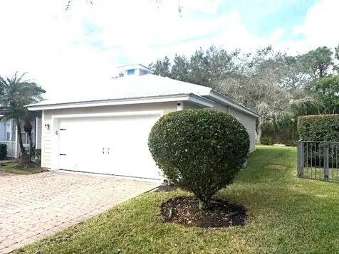 614 NE Muskrat Run Port St Lucie FL 34983