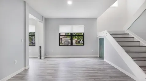 19329 NE 8th Court Miami FL 33179