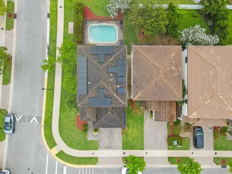 19329 NE 8th Court Miami FL 33179