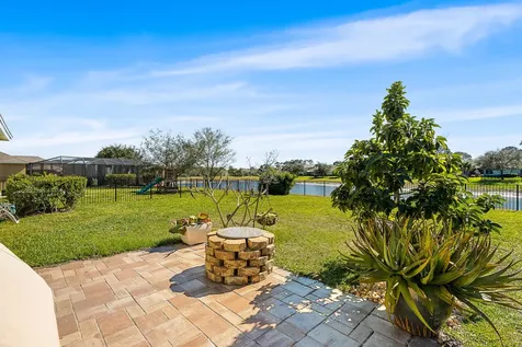 1486 Lexington Square SW Vero Beach FL 32962