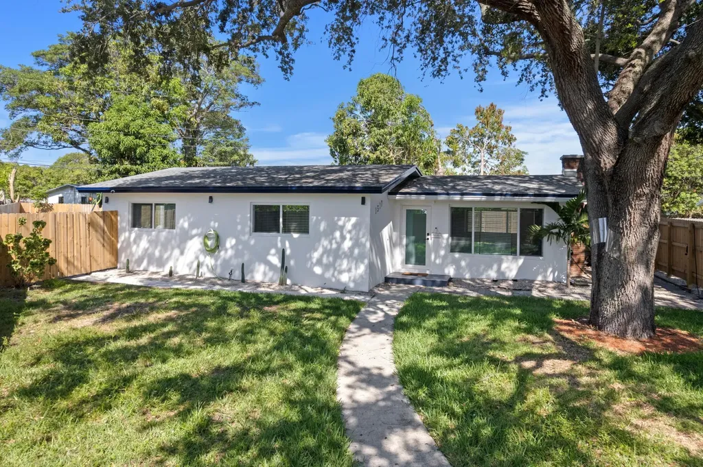 1517 NW 12th Avenue Fort Lauderdale FL 33311