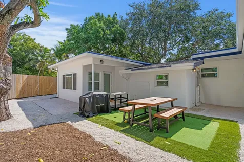 1517 NW 12th Avenue Fort Lauderdale FL 33311