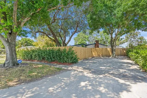 1517 NW 12th Avenue Fort Lauderdale FL 33311