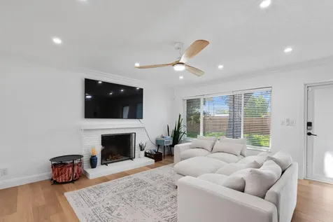 1517 NW 12th Avenue Fort Lauderdale FL 33311