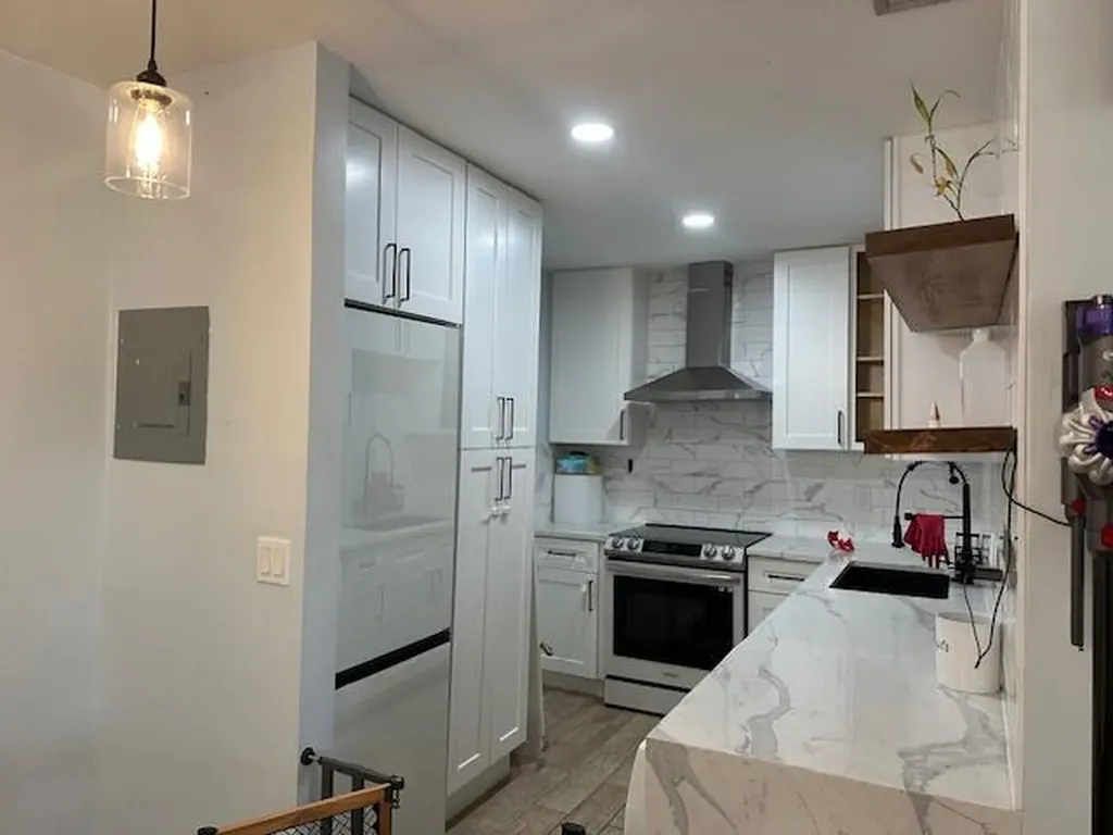 2220 NE 68th Street Fort Lauderdale FL 33308