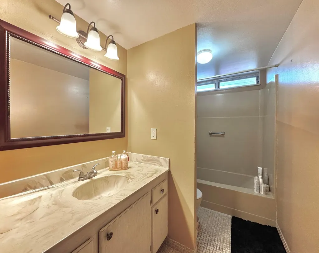 2515 NE 2nd Court Boynton Beach FL 33435