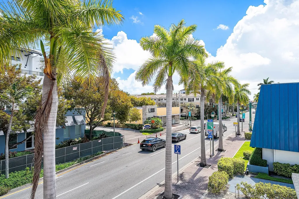 124 NE 5th Avenue Delray Beach FL