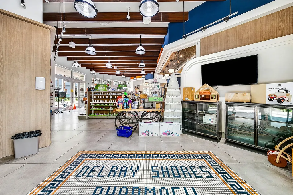 124 NE 5th Avenue Delray Beach FL