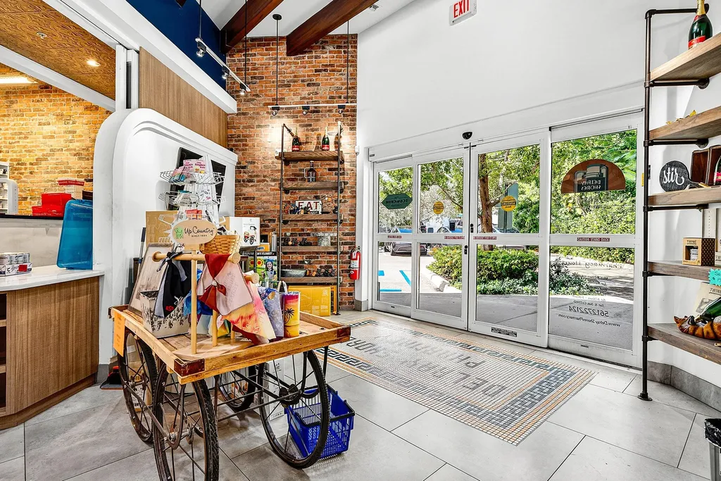 124 NE 5th Avenue Delray Beach FL
