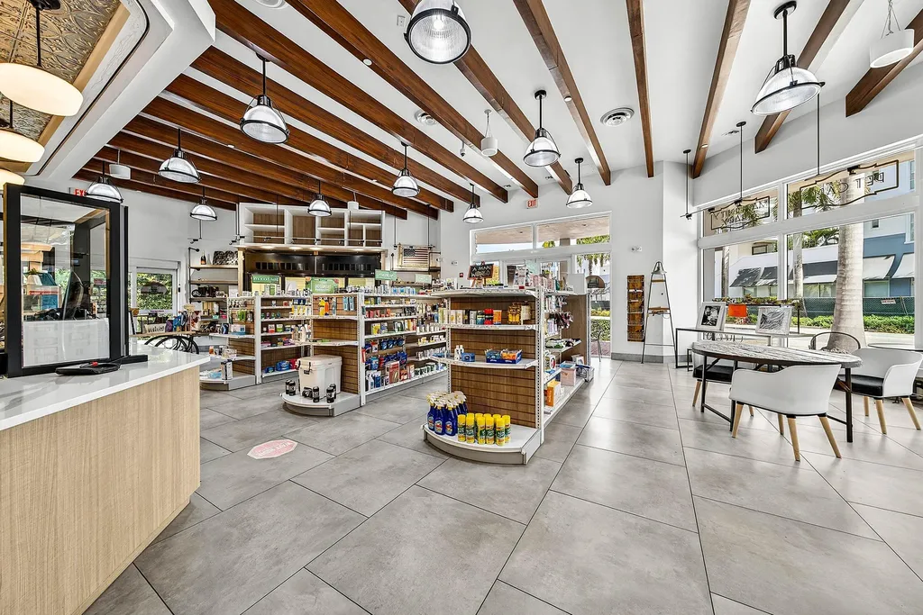 124 NE 5th Avenue Delray Beach FL
