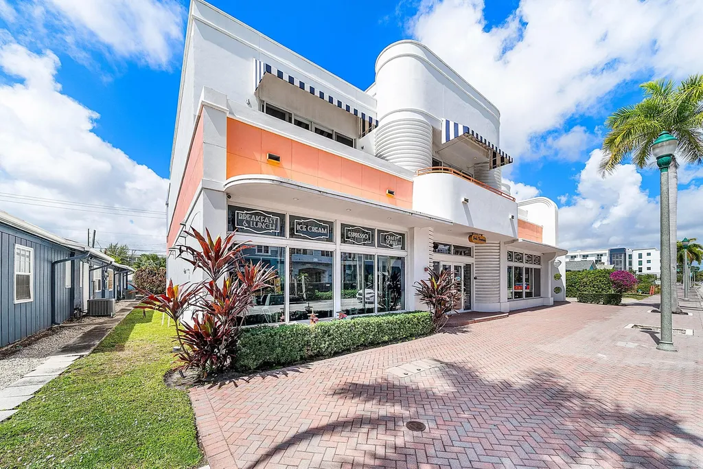 124 NE 5th Avenue Delray Beach FL