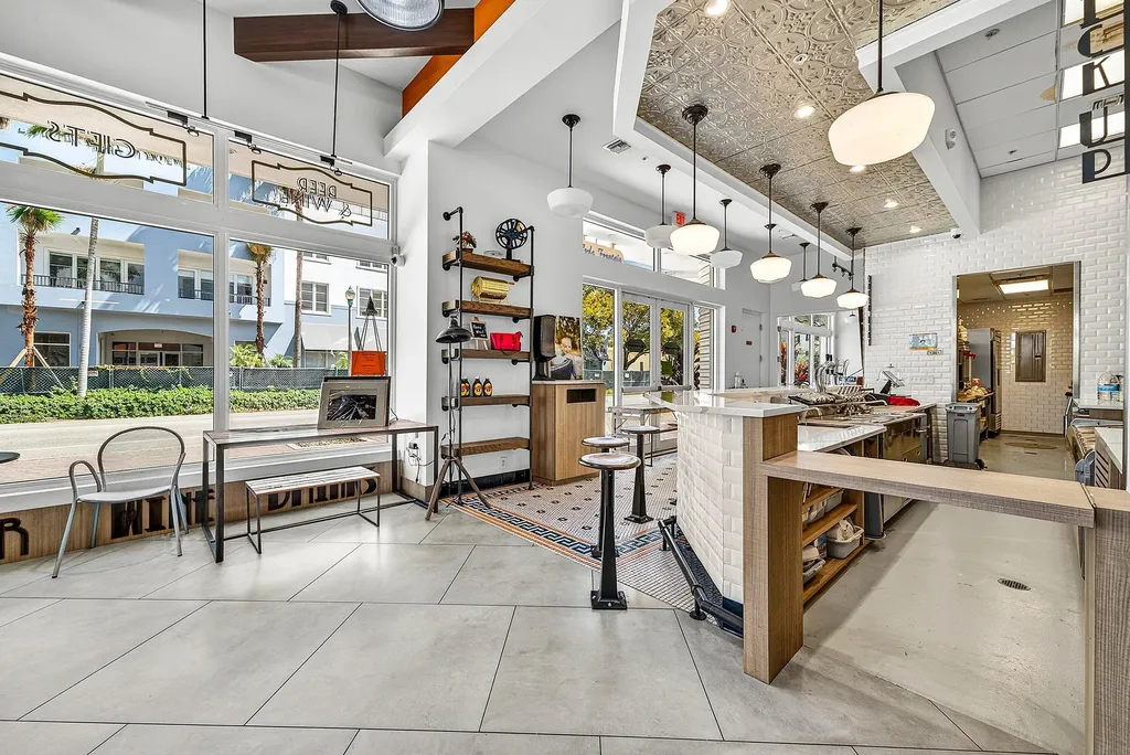 124 NE 5th Avenue Delray Beach FL