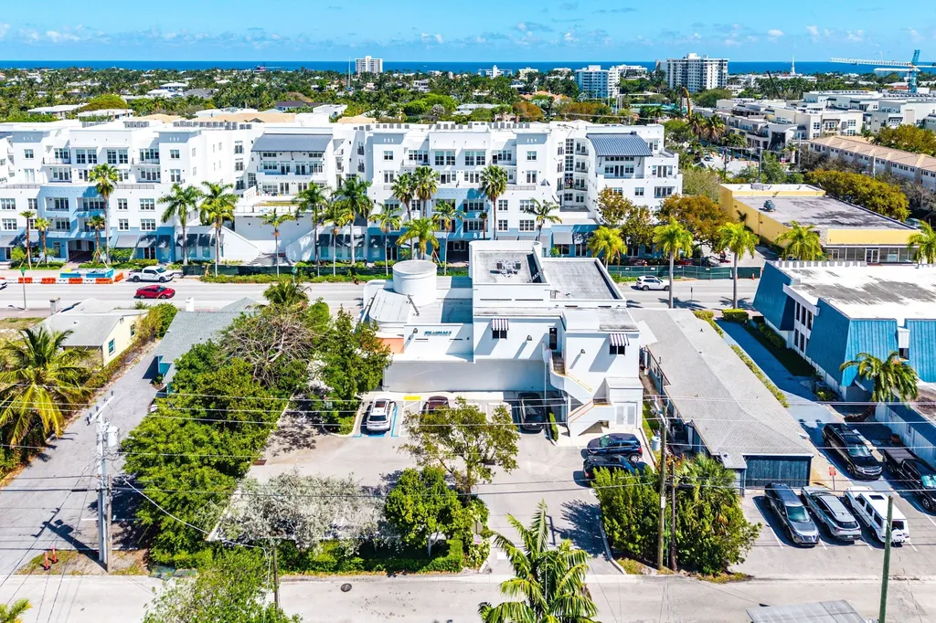 124 NE 5th Avenue Delray Beach FL