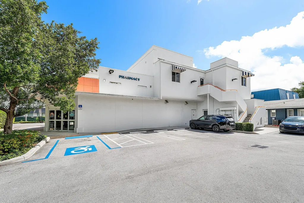 124 NE 5th Avenue Delray Beach FL