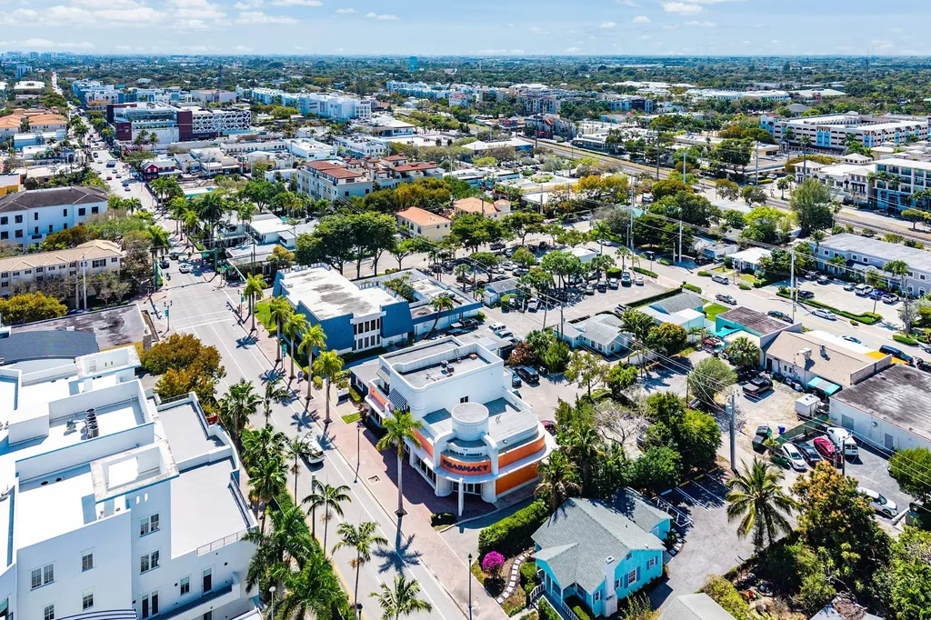124 NE 5th Avenue Delray Beach FL