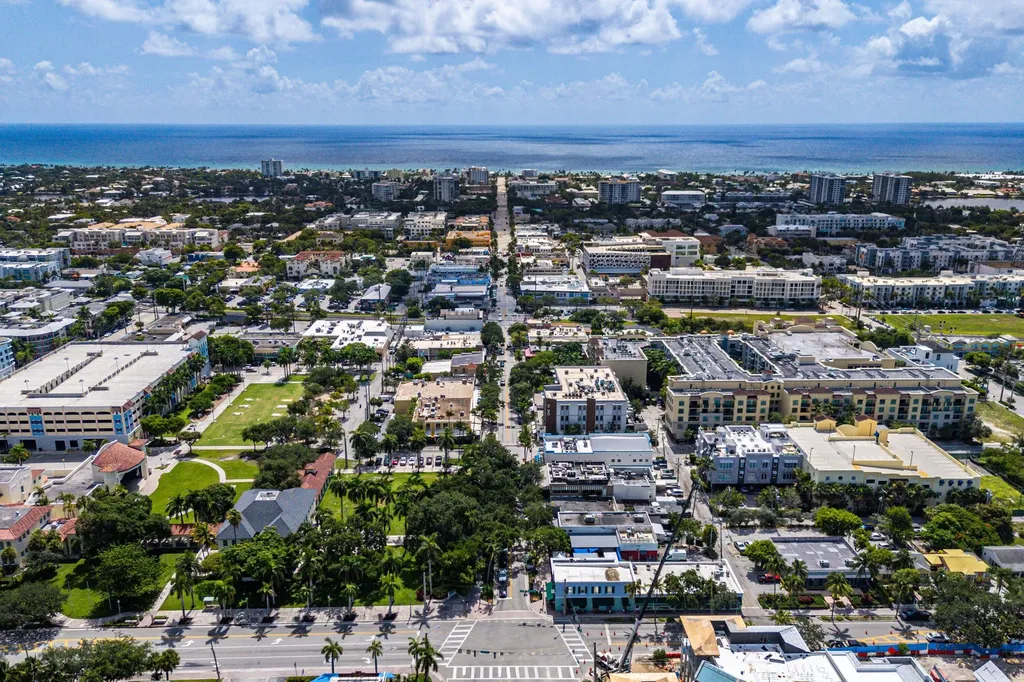 124 NE 5th Avenue Delray Beach FL