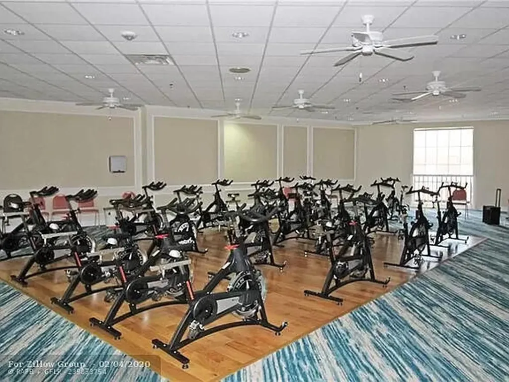 643 Durham W Deerfield Beach FL 33442