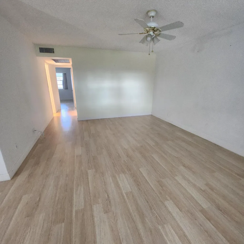 643 Durham W Deerfield Beach FL 33442